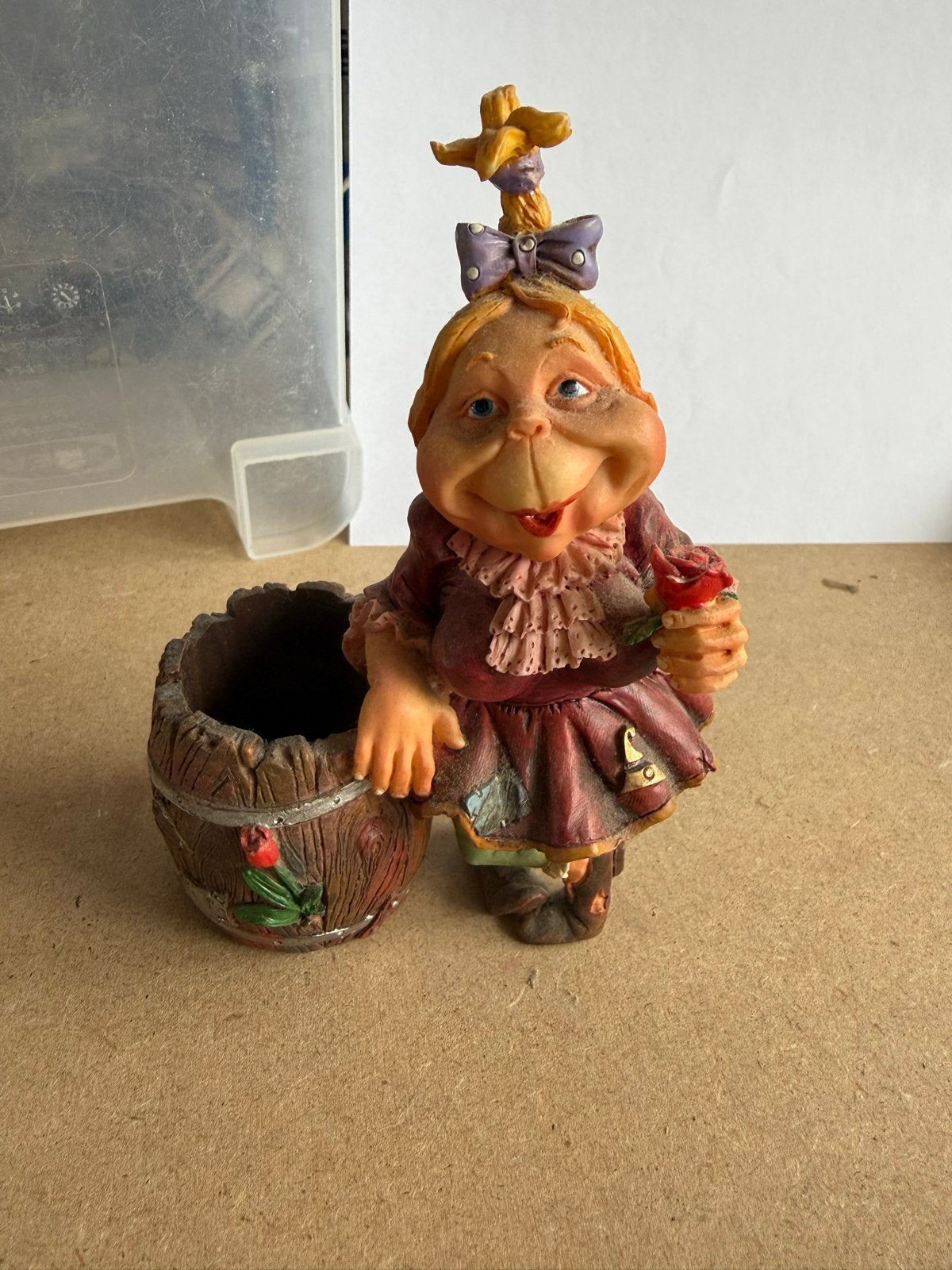 Schattig Laaf beeldje met bloempotje, Verzamelen, Efteling, Zo goed als nieuw, Ophalen of Verzenden