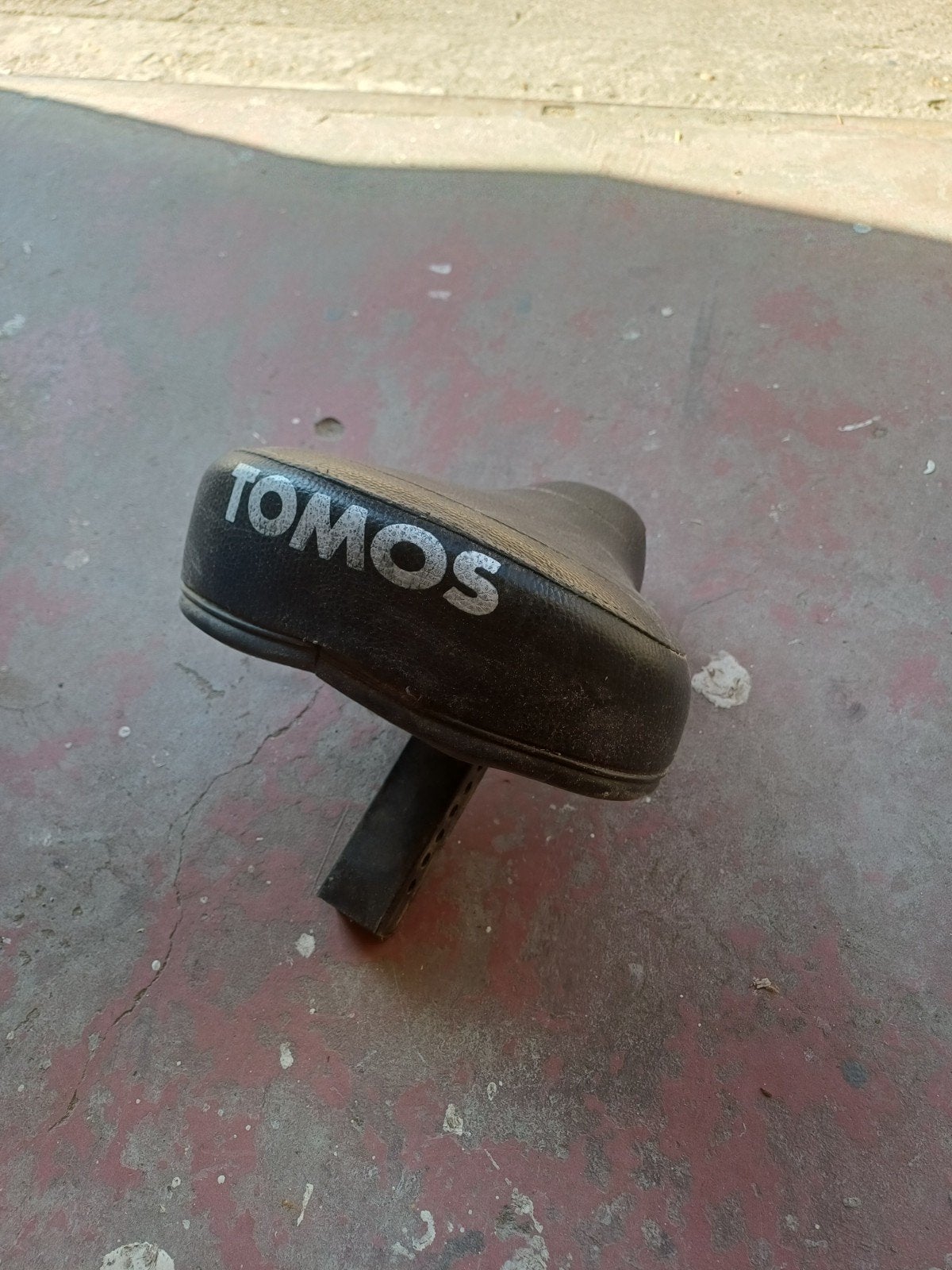 Tomos Zadel - Gebruikt, Ophalen