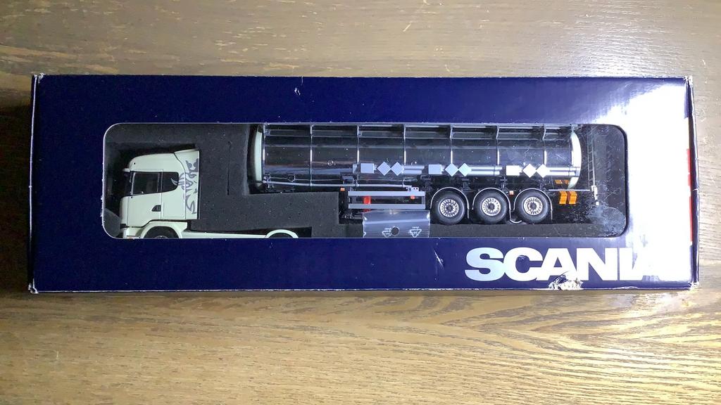 1:50Scania vrachtwagen met tankoplegger model, Ophalen of Verzenden, Nieuw, Bus of Vrachtwagen, Tekno