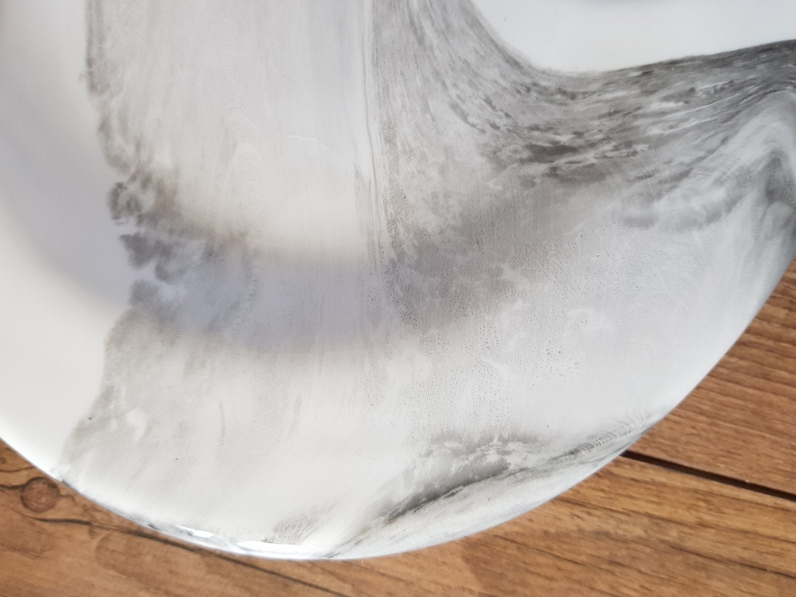 schaal richard glass art collection gesigneerd / design glas, Glas, Grijs, Ophalen of Verzenden, Schaal