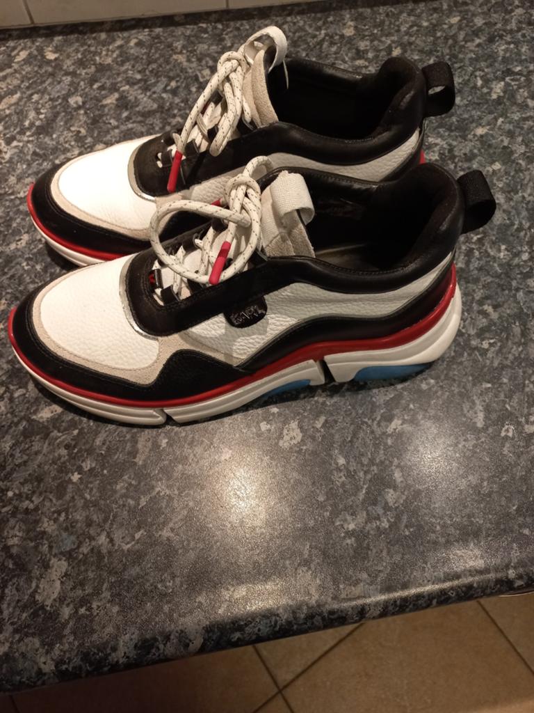 Karl Lagerfeld sneakers wit/zwart/rood, Kleding | Heren, Wit, Ophalen of Verzenden, Karl Lagerfeld, Sneakers of Gympen