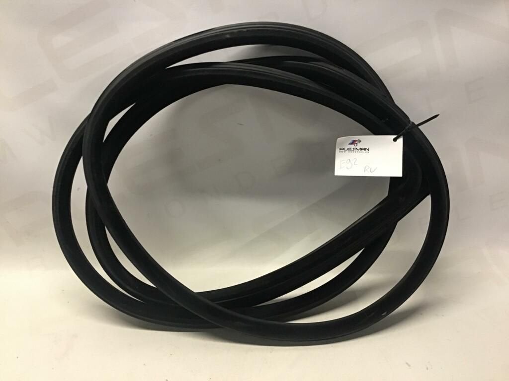 Deurrubber rechtsvoor BMW 3-serie Coupé E92 ('06-'10), Gebruikt, -, -, Ophalen of Verzenden