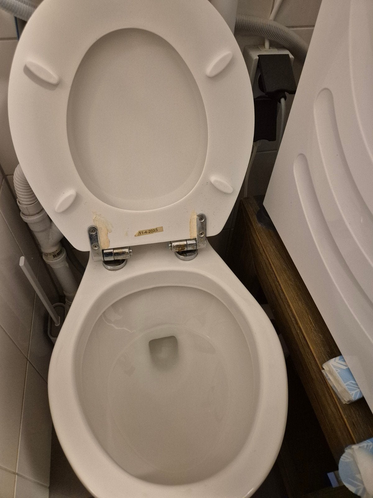 Sanibroyeur toilet - werkt goed, ziet er nog goed uit, Ophalen