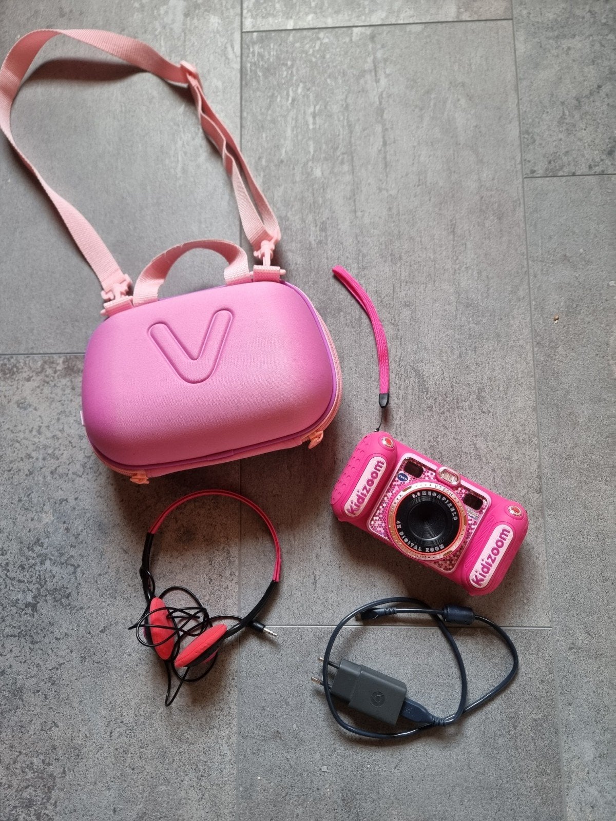 VTech Kidizoom Digitale Camera met Tas en Koptelefoon, Cameratas, Ophalen of Verzenden, Zo goed als nieuw, Kindercamera