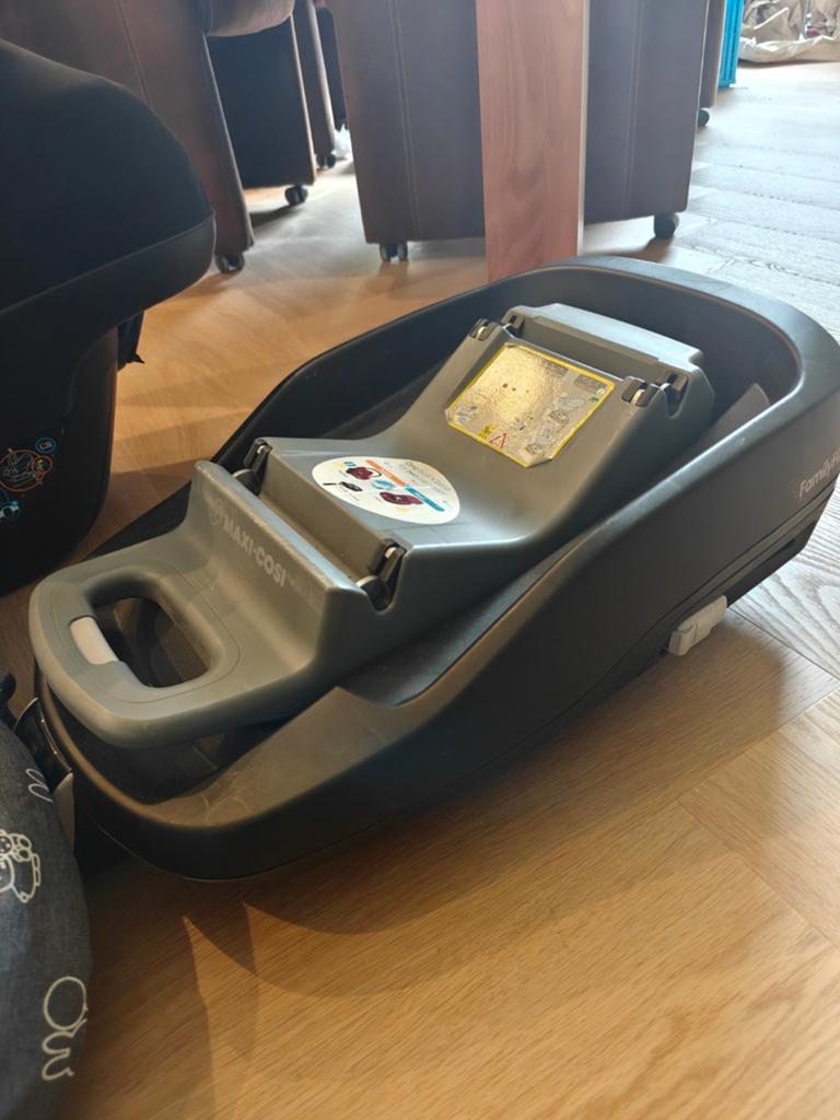 Maxi Cosi One Iso Fix base (FamilyFix) incl Maxi Cosi Pebbl, Kinderen en Baby's, Ophalen, Gebruikt, Isofix, 0 t/m 13 kg