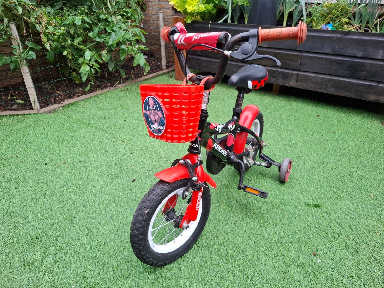 Kross kinderfiets met zijwieltjes en mandje, Fietsen en Brommers, Ophalen, Zijwieltjes, Gebruikt, Velgrem
