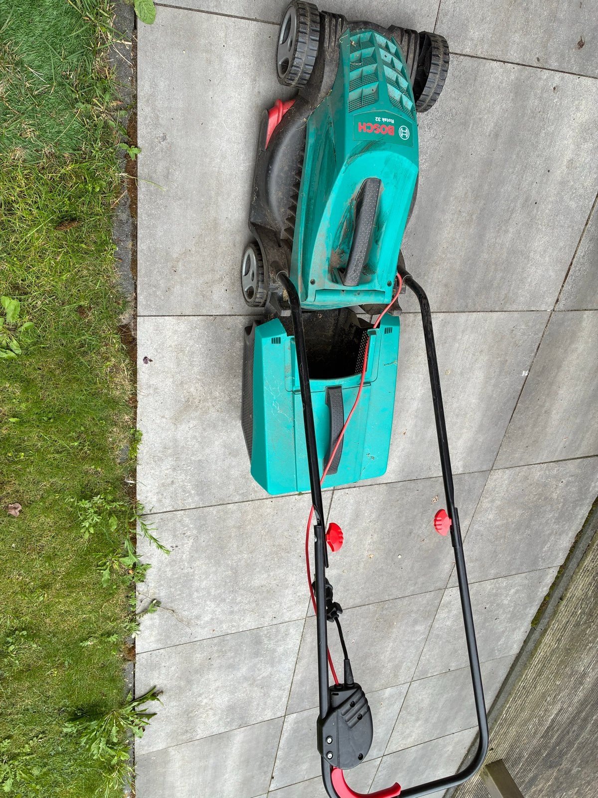 Bosch Rotak 32 elektrische grasmaaier, Tuin en Terras, Grasmaaiers, Ophalen, Cirkelmaaier, Gebruikt, Elektrische grasmaaier