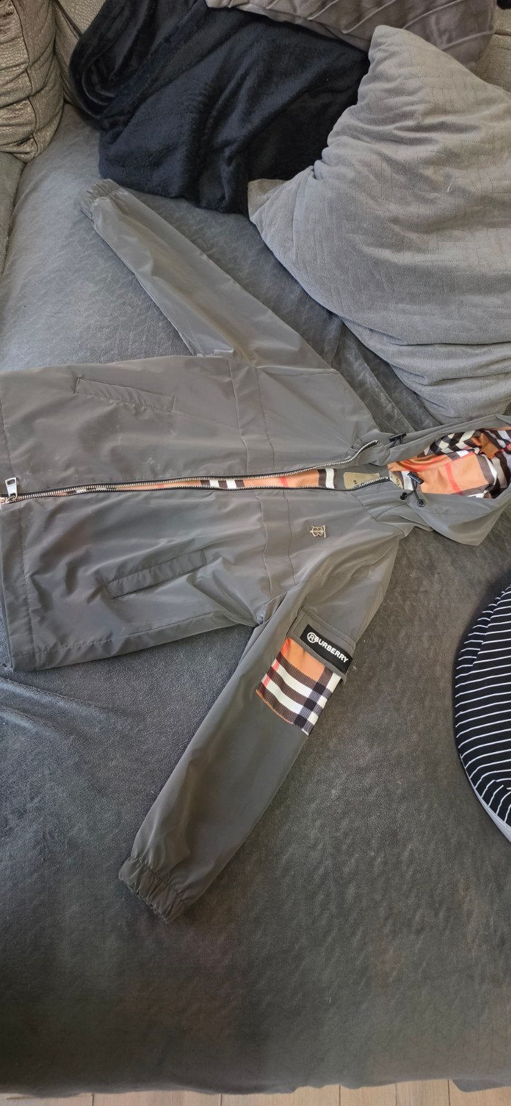 burberry jas in nieuwstaat 9/ 10 jaar, Ophalen of Verzenden, Zo goed als nieuw, Dressuur, Bovenkleding