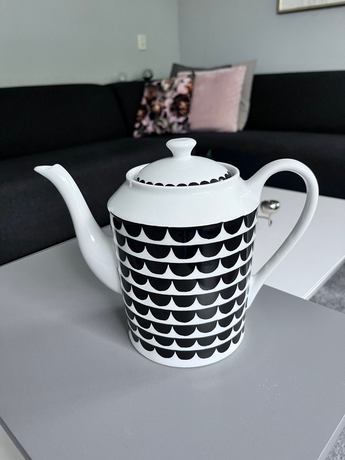 Gave theepot van House of Rym, Huis en Inrichting, Overige merken, Ophalen of Verzenden, Zo goed als nieuw, Porselein