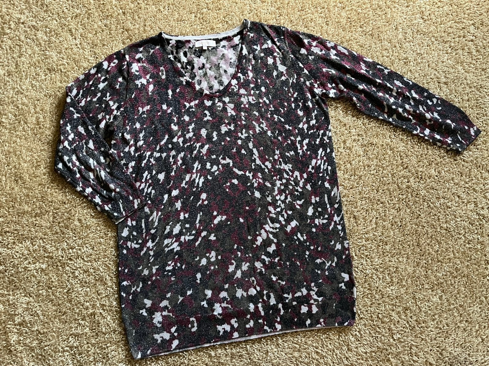 Versia camouflage dunne trui glitter (burgundy, zwart) mt. L, Ophalen of Verzenden, Zo goed als nieuw, Maat 42/44 (L), Meerkleurig