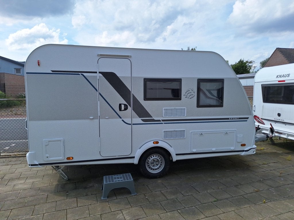 Knaus Sport 400 QD INCL MOVER EN FIETSDRAGER, Caravans en Kamperen, Bedrijf, Treinzit, Tot en met 3, 4 tot 5 meter