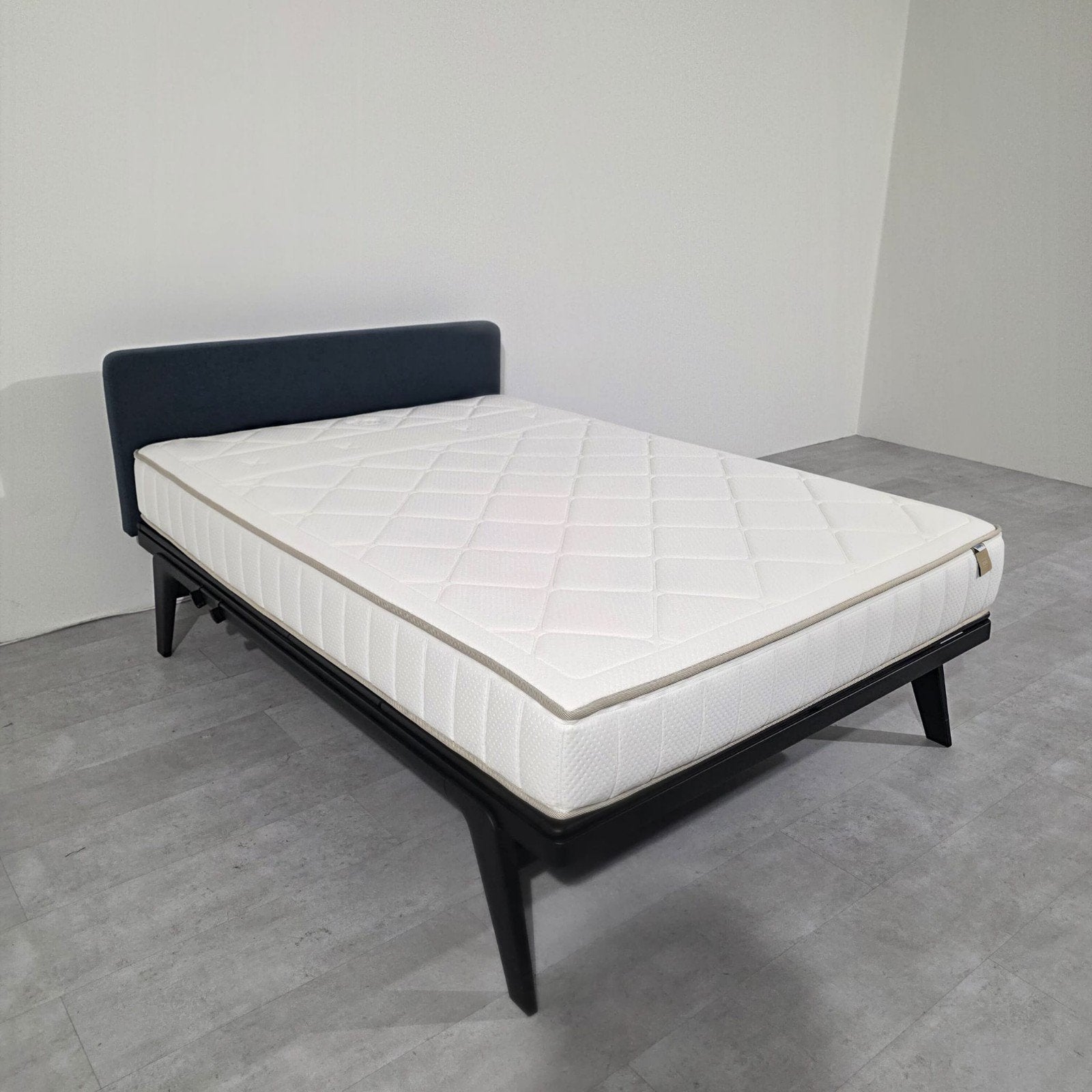 Auping Original Elektrisch Bed 140x200 2M, Verstelbaar, ., Zo goed als nieuw, Twijfelaar