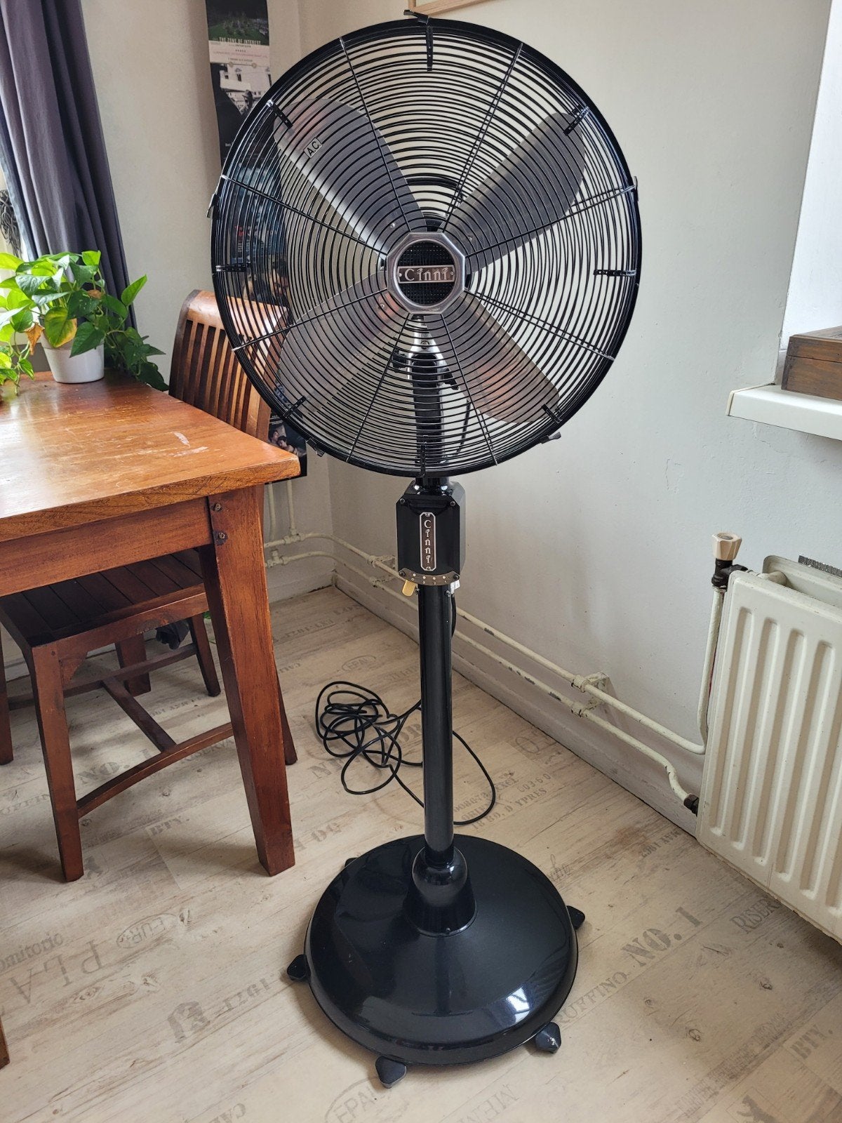 Vintage Cinni Statiefventilator - Zwart, Goede Staat, Witgoed en Apparatuur, Ophalen, Gebruikt, Statiefventilator
