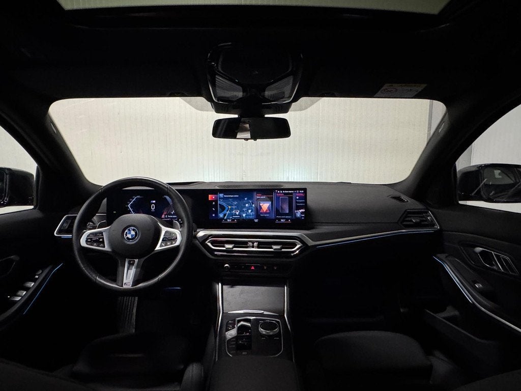 BMW 3-serie Touring 330e | M-SPORT | PANO | HUD | TREKHAAK |, Auto's, 1998 cc, Gebruikt, Euro 6, 4 cilinders