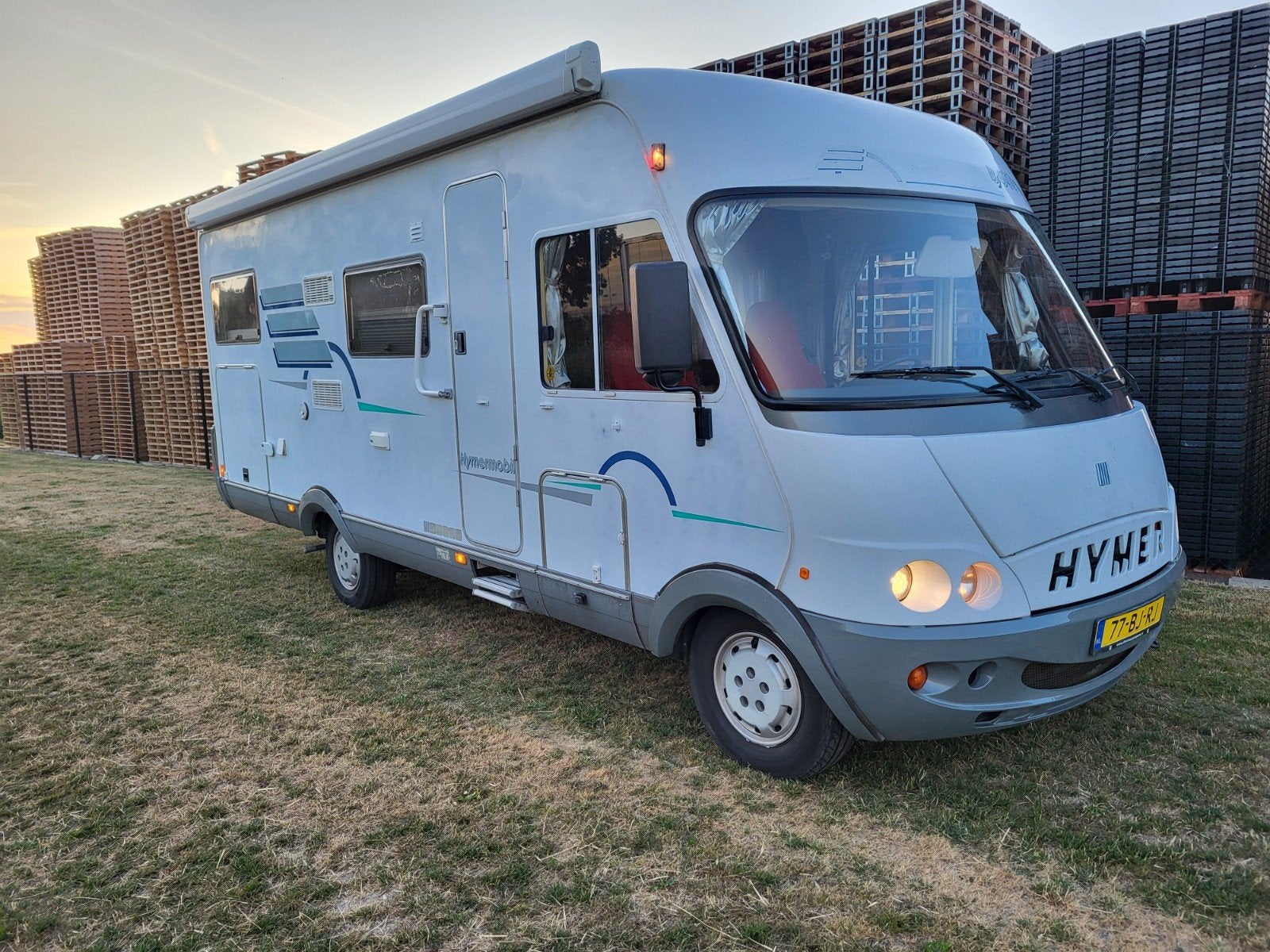 Hymer 644 Camper - Perfecte staat, compleet, Vast bed, Tot en met 3, Particulier, Hymer