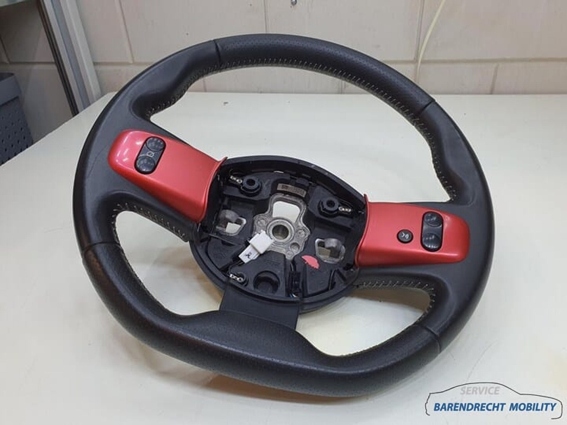 Stuurwiel Renault Twingo III 3 leer leder zwart rood geperfo, Renault Group, Gebruikt, Contact.group@renault.com, Renault