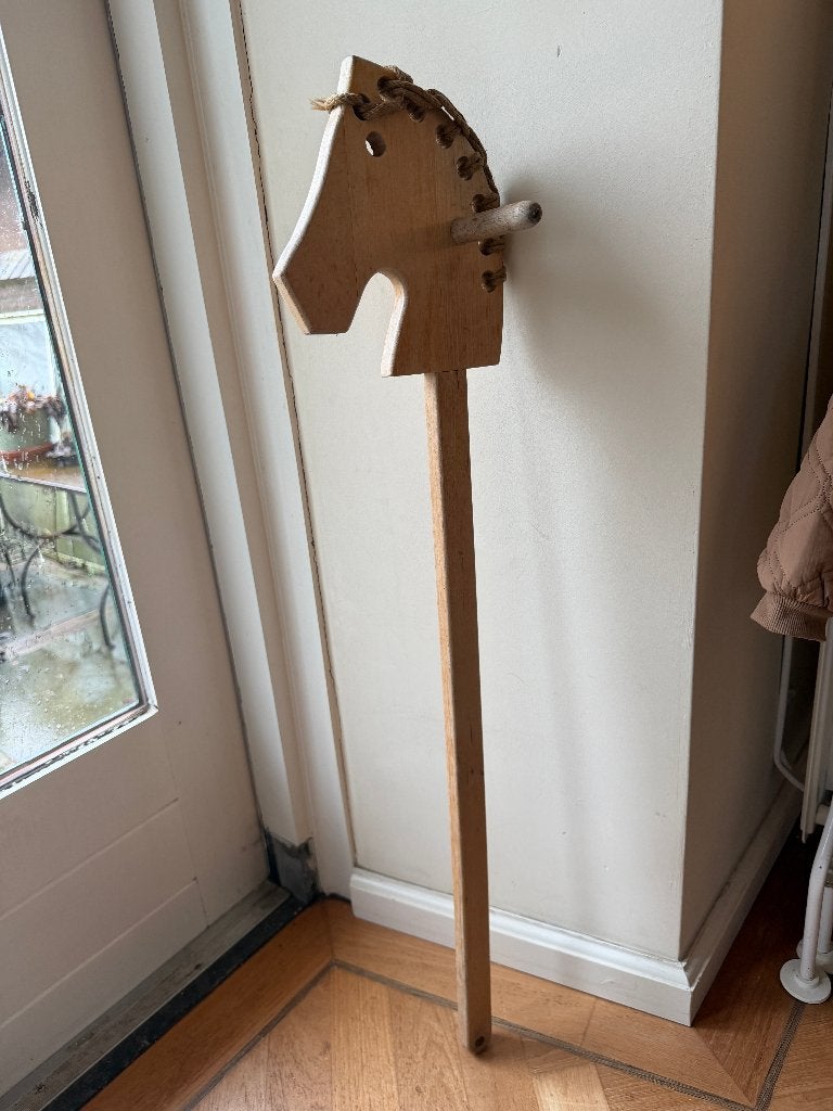 Stokpaard  hout houten paard ridder cowboy carnaval, Ophalen, Gebruikt, Rij- of Hobbelspeelgoed
