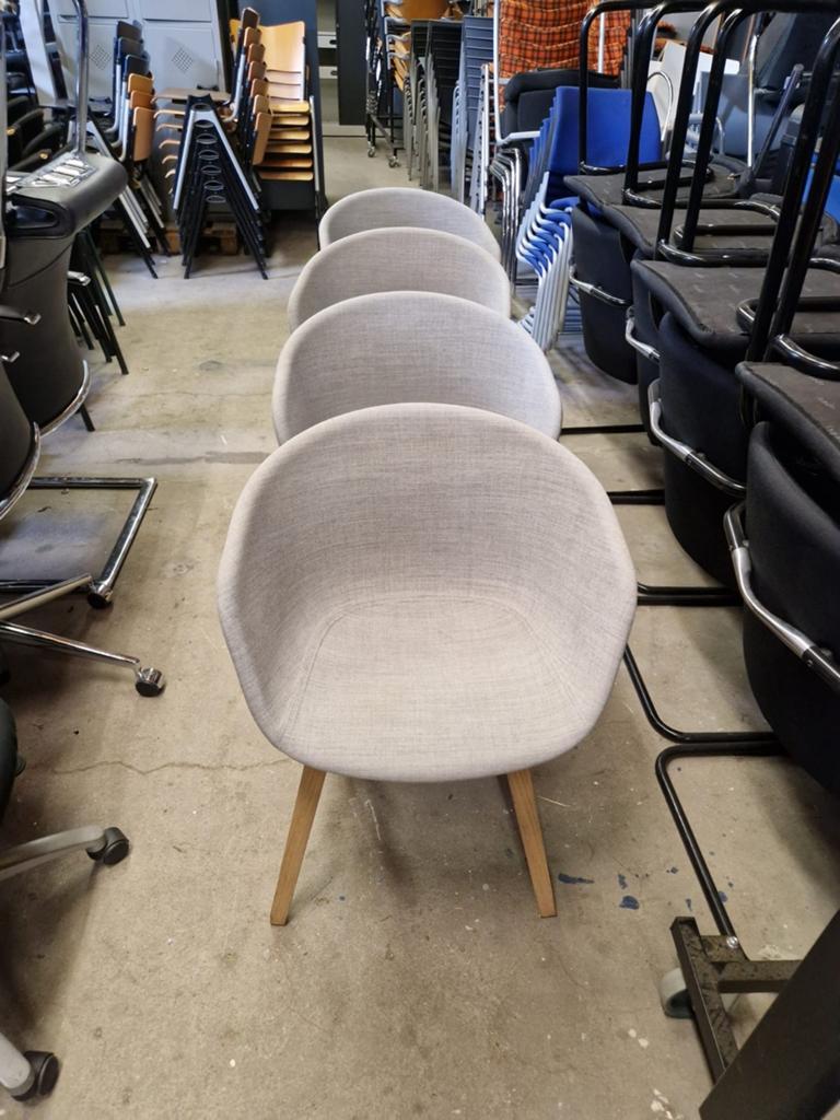 Hay Design stoelen AAC23 €100,= perstuk, Huis en Inrichting, Stoelen, Ophalen of Verzenden, Twee