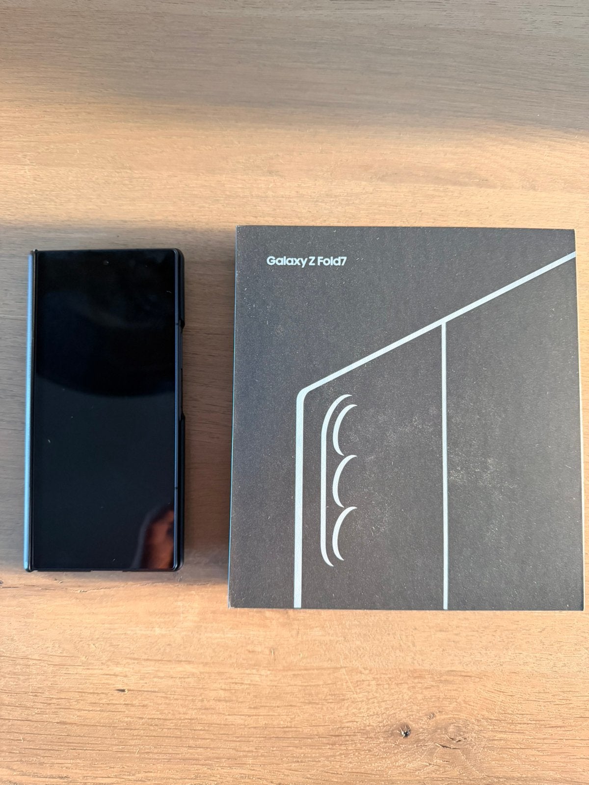 Samaung galaxy Z fold 7, Ophalen of Verzenden, Zo goed als nieuw, 10 inch, Bescherming voor- en achterkant