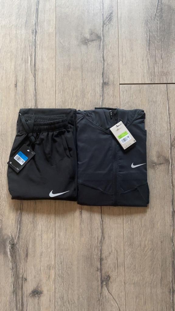 Nike trainingspak zwart - Nieuw met kaartjes, Kleding | Heren, Fitness, Maat 48/50 (M), Zwart, Nieuw