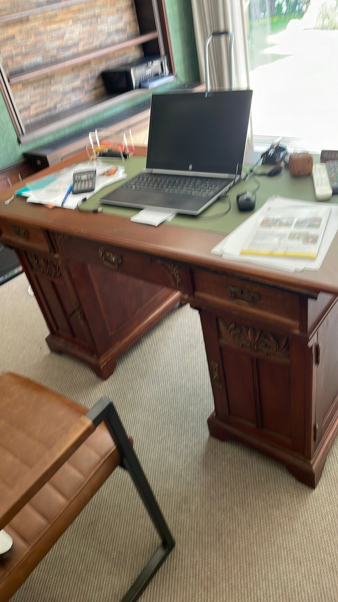 Bureau, Ophalen