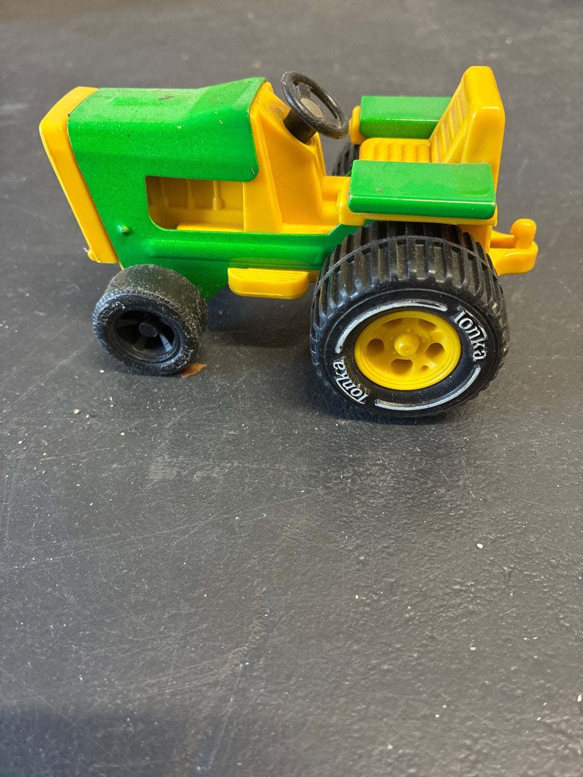 Tonka speelgoed tractor groen/geel, Ophalen of Verzenden, Gebruikt