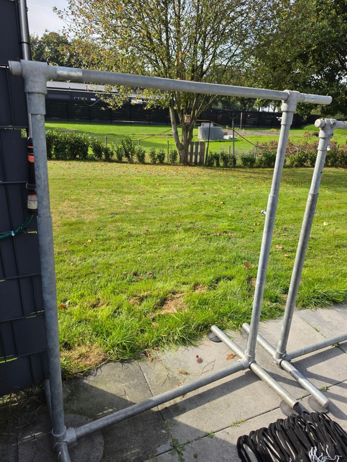 Stevige kledingrekken   van steigerbuizen, Ophalen, Gebruikt