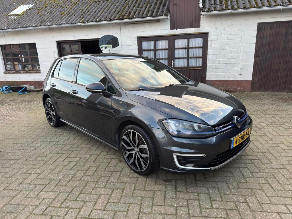 Volkswagen Golf 1.4 TSI Phev 150KW GTE 5D 2015 Grijs, 4 cilinders, 1499 kg, 84 €/maand, 1500 kg