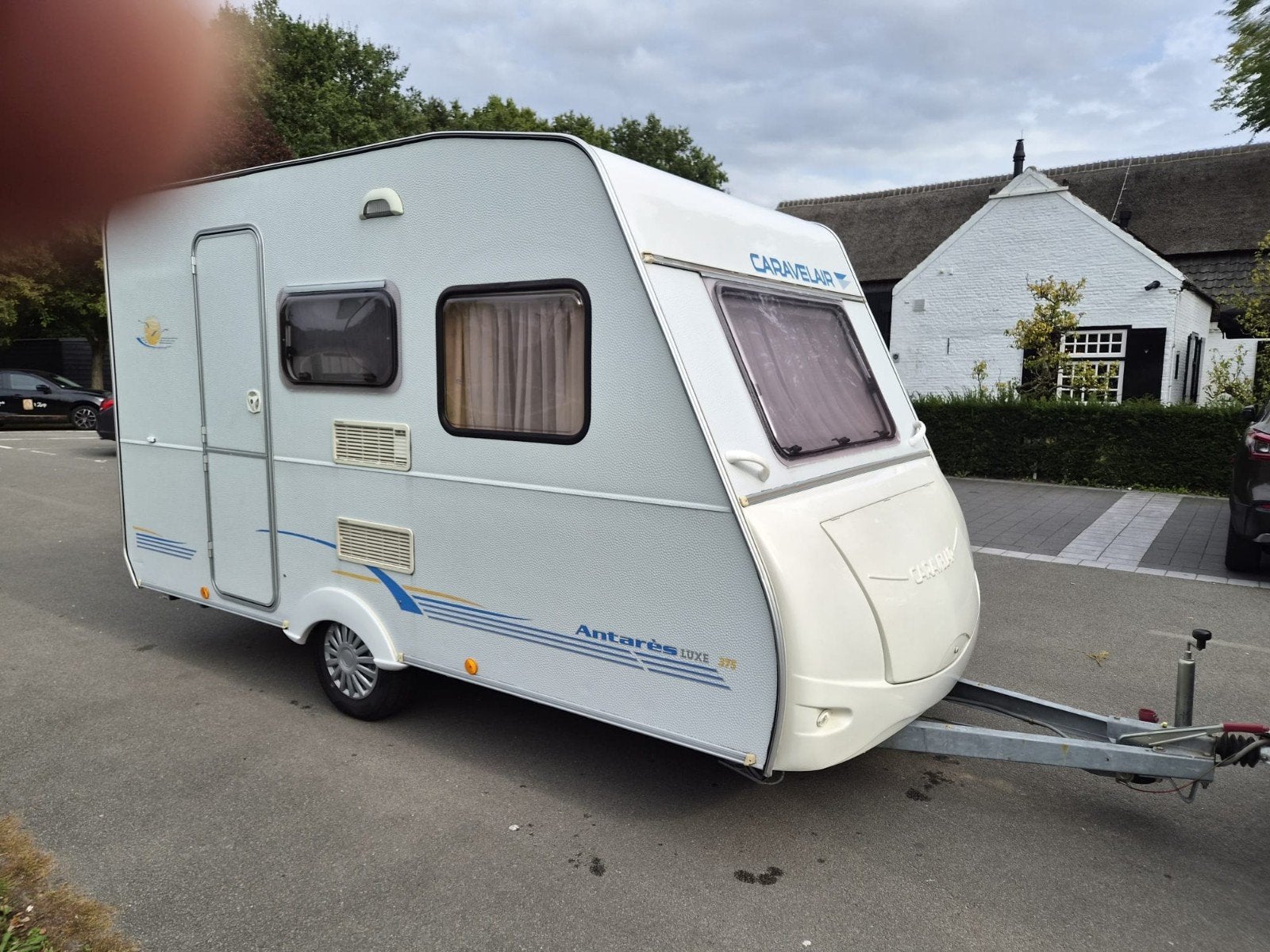 Caravelair Antares Luxe 375  voortent/fietsendrager Bovag 26, Treinzit, Particulier, 4 tot 5 meter, 500 - 750 kg
