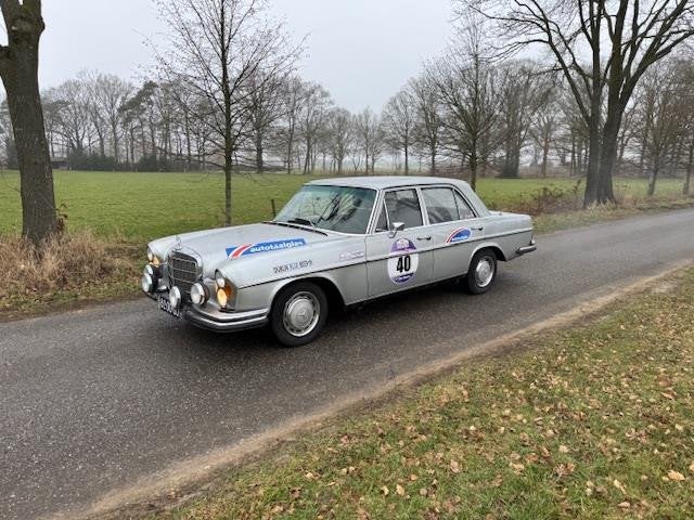 Mercedes-Benz 280SE 3.5 V8 Automaat Rally uitgevoerd, Auto's, Automaat, Zwart, Bedrijf, Zilver of Grijs