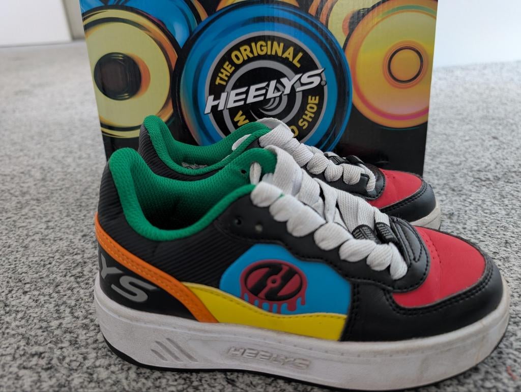 Heelys rolschoenen - kleurrijk en zo goed als nieuw, Ophalen of Verzenden, Zo goed als nieuw, Kinderen