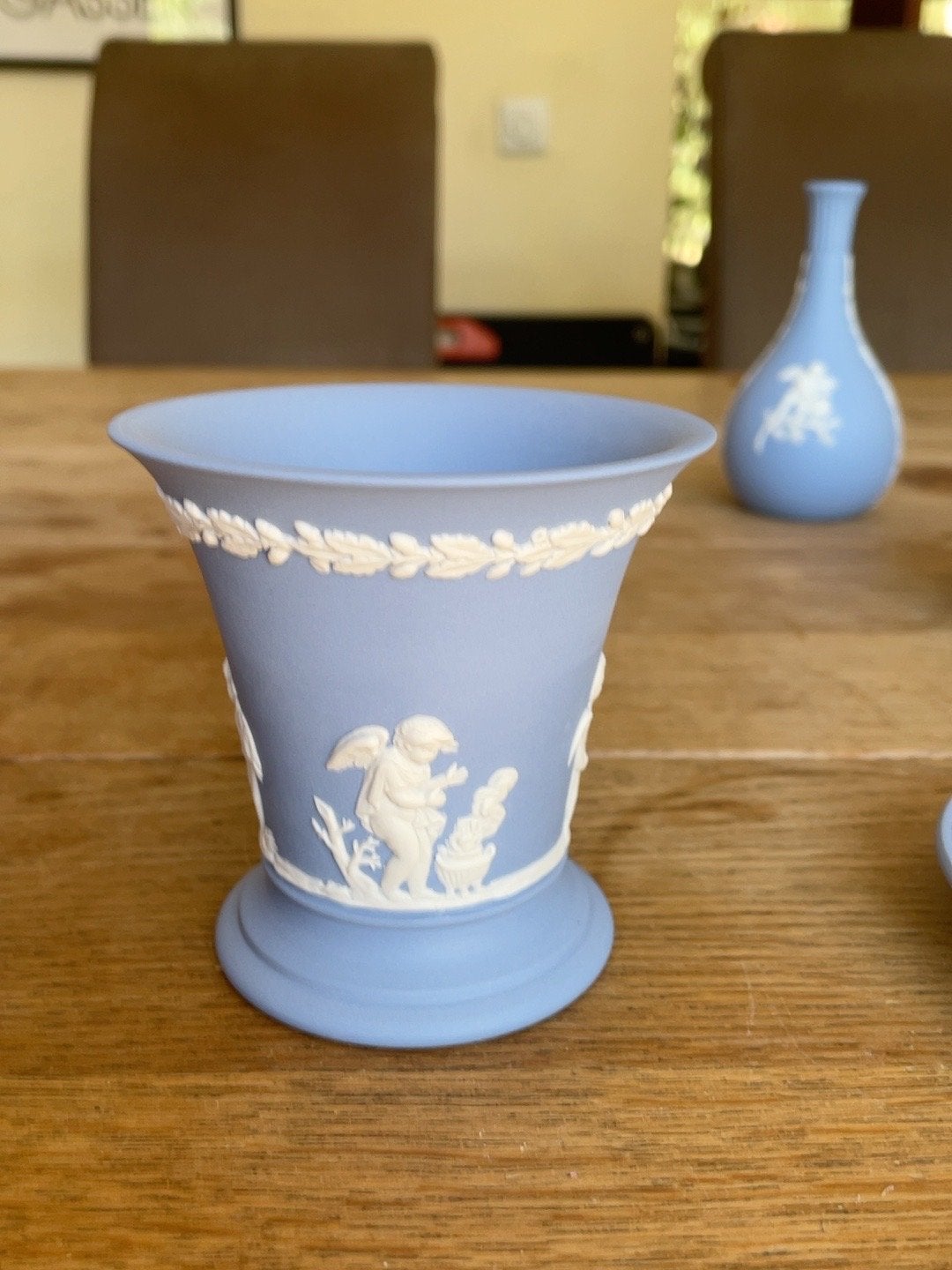 Wedgwood Jasperware Beker met Engeltjes Reliëf, Antiek en Kunst, Ophalen of Verzenden