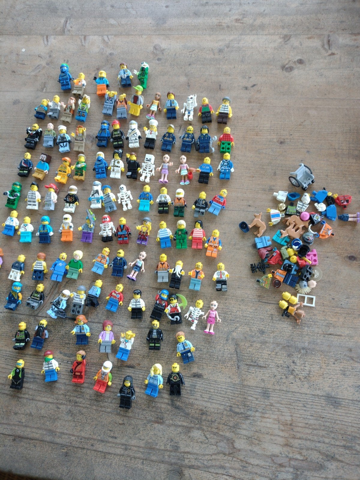 100 poppetjes, Ophalen of Verzenden, Gebruikt, Losse stenen, Lego