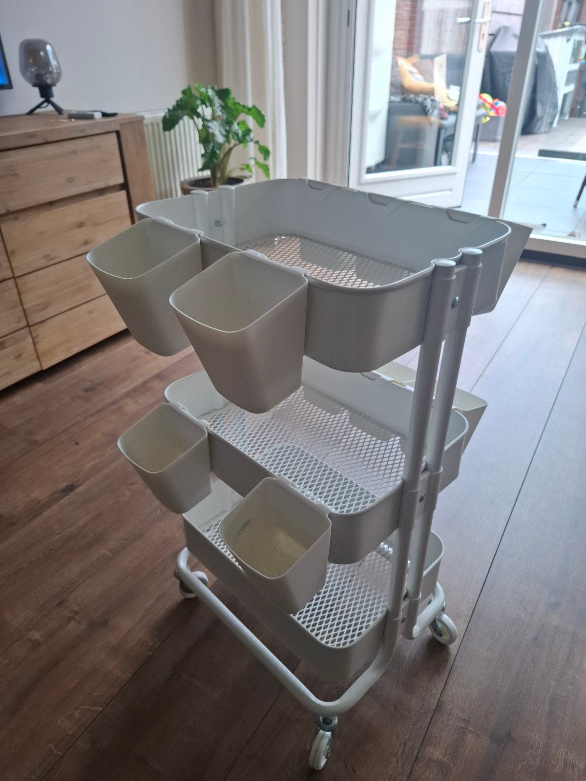 Karretje Ikea, Ophalen