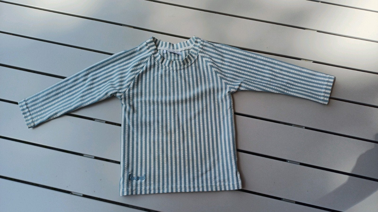 Liewood UV Seersucker Zwemshirt Lange Mouwen Blauw/Wit, Kinderen en Baby's, Babykleding | Baby-zwemkleding, Zo goed als nieuw