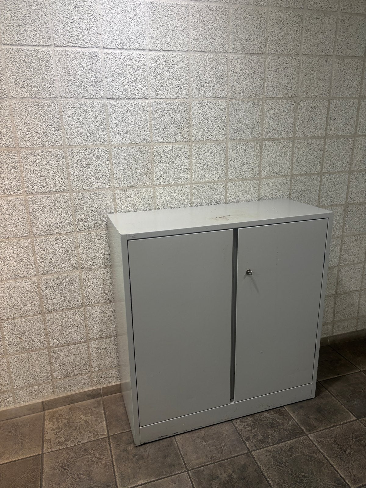 Metalen archiefkast met 2 deuren en slot, Ophalen, Gebruikt