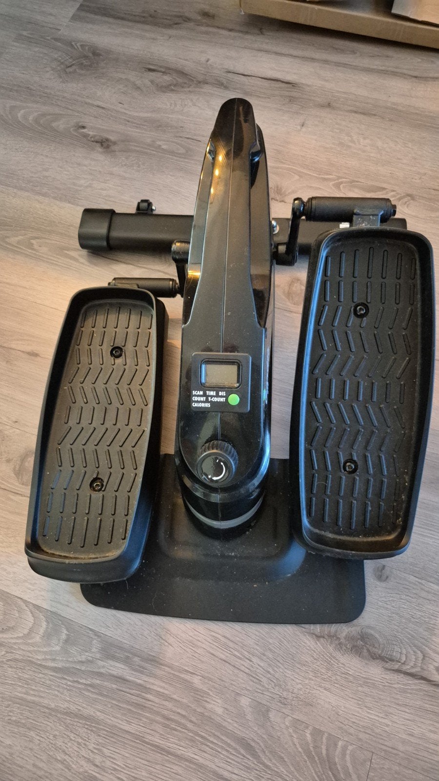 Tunturi Cardio Fit D10 Deskbike - Compact en Efficiënt, Sport en Fitness, Ophalen, Gebruikt, Rug, Metaal