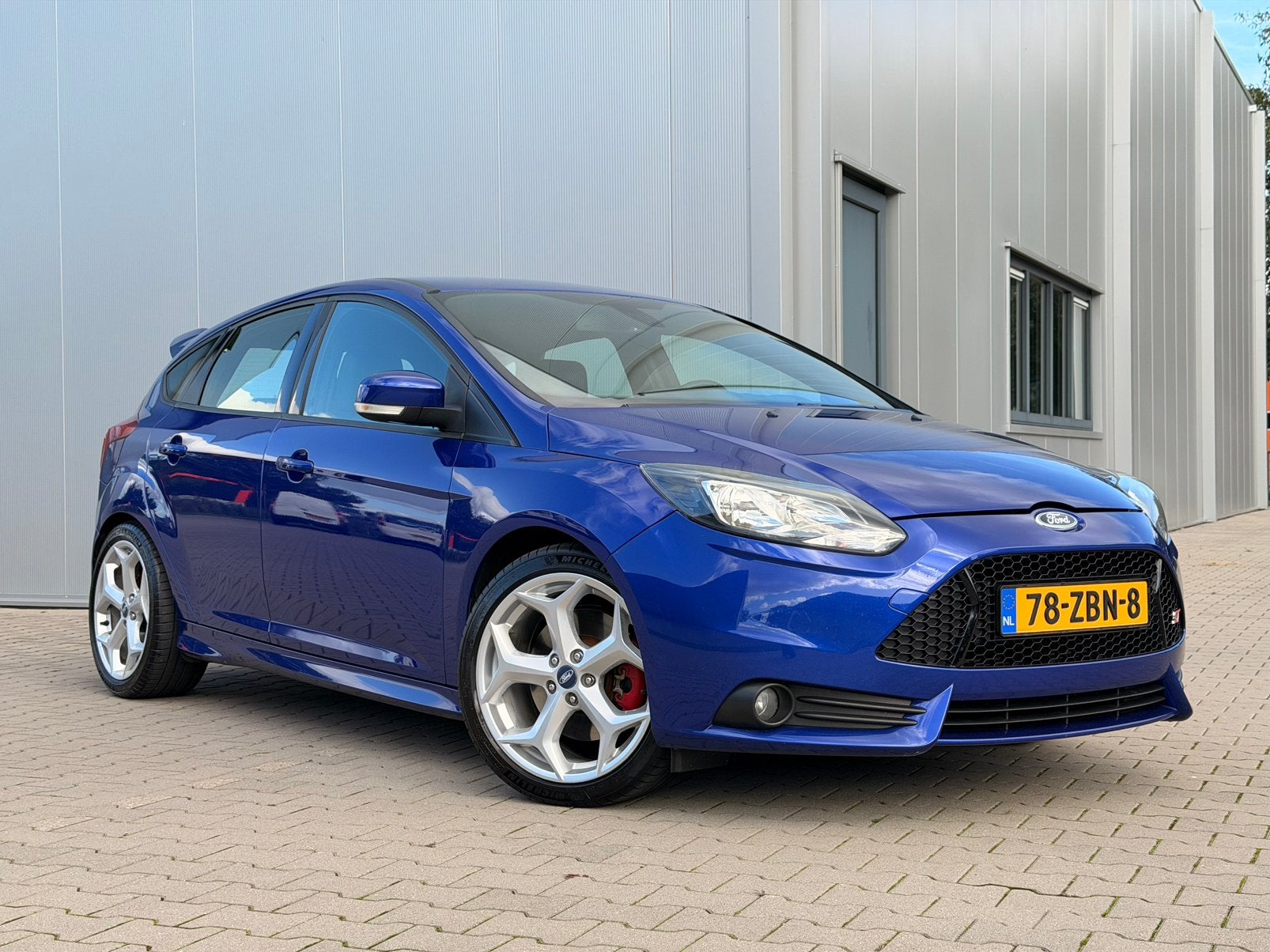 Ford Focus 2.0 Ecoboost Nap 5-D Hatchback, 4 cilinders, Blauw, 1337 kg, 75 €/maand