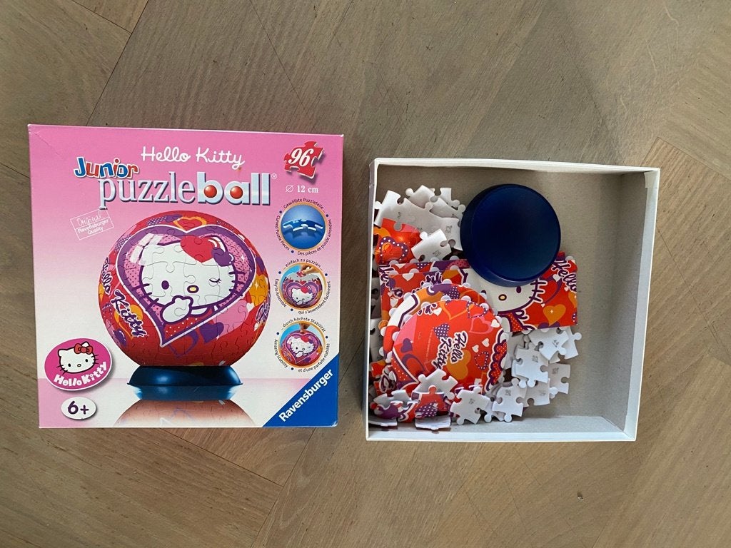 Hello Kitty junior puzzel bal / puzzle ball 96 stukken, Ophalen of Verzenden, Meer dan 50 stukjes, Zo goed als nieuw, 6 jaar of ouder