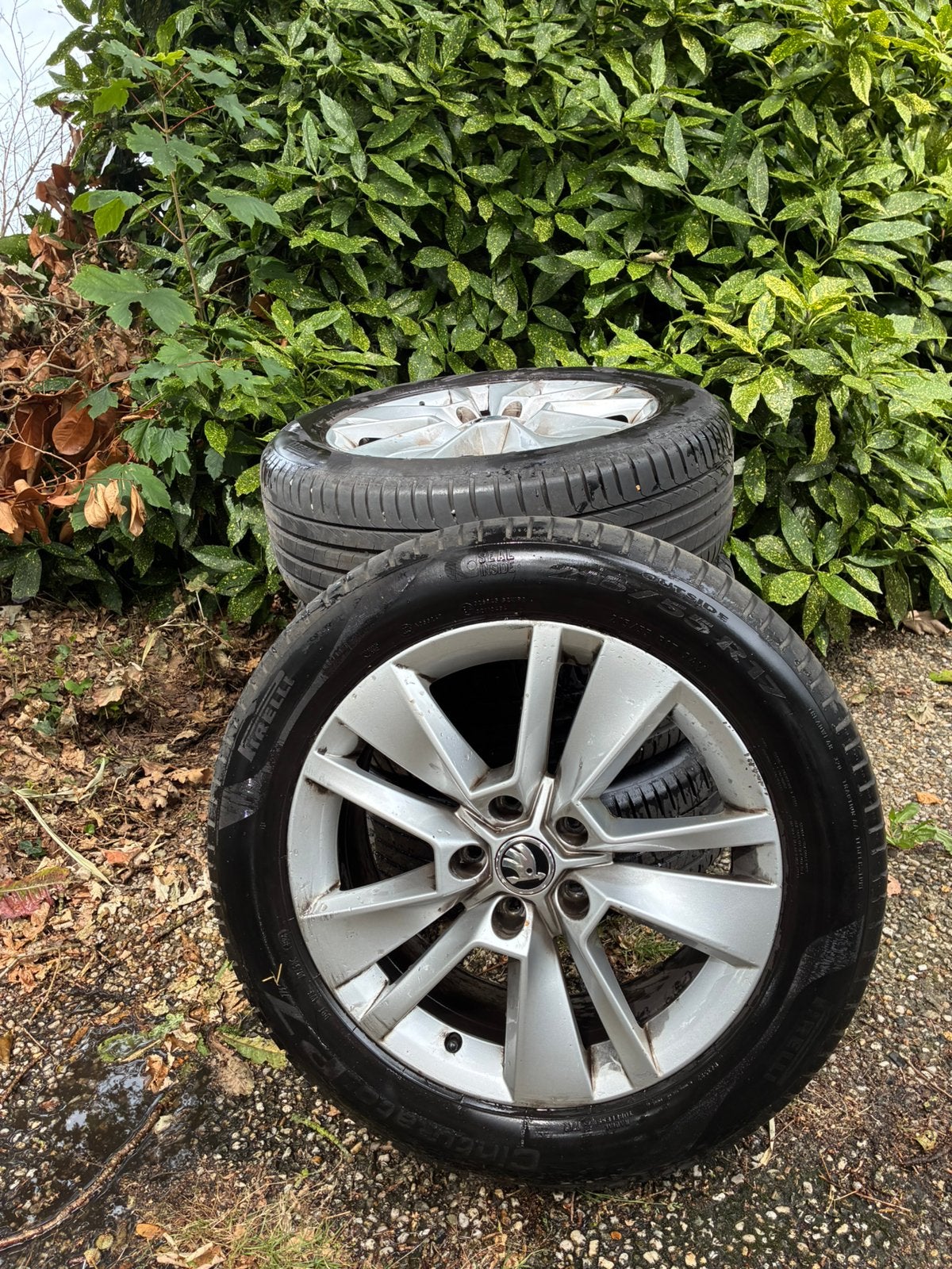 Skoda velgen met Pirelli  banden - Te koop!, Auto-onderdelen, Ophalen, Banden en Velgen, 17 inch, Zomerbanden