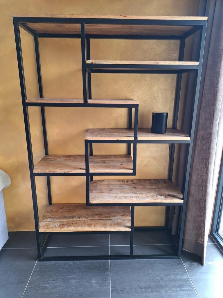 Industriële open wandkast van mangohout en metaal, Huis en Inrichting, Kasten | Boekenkasten, Met plank(en), 100 tot 150 cm, Zo goed als nieuw