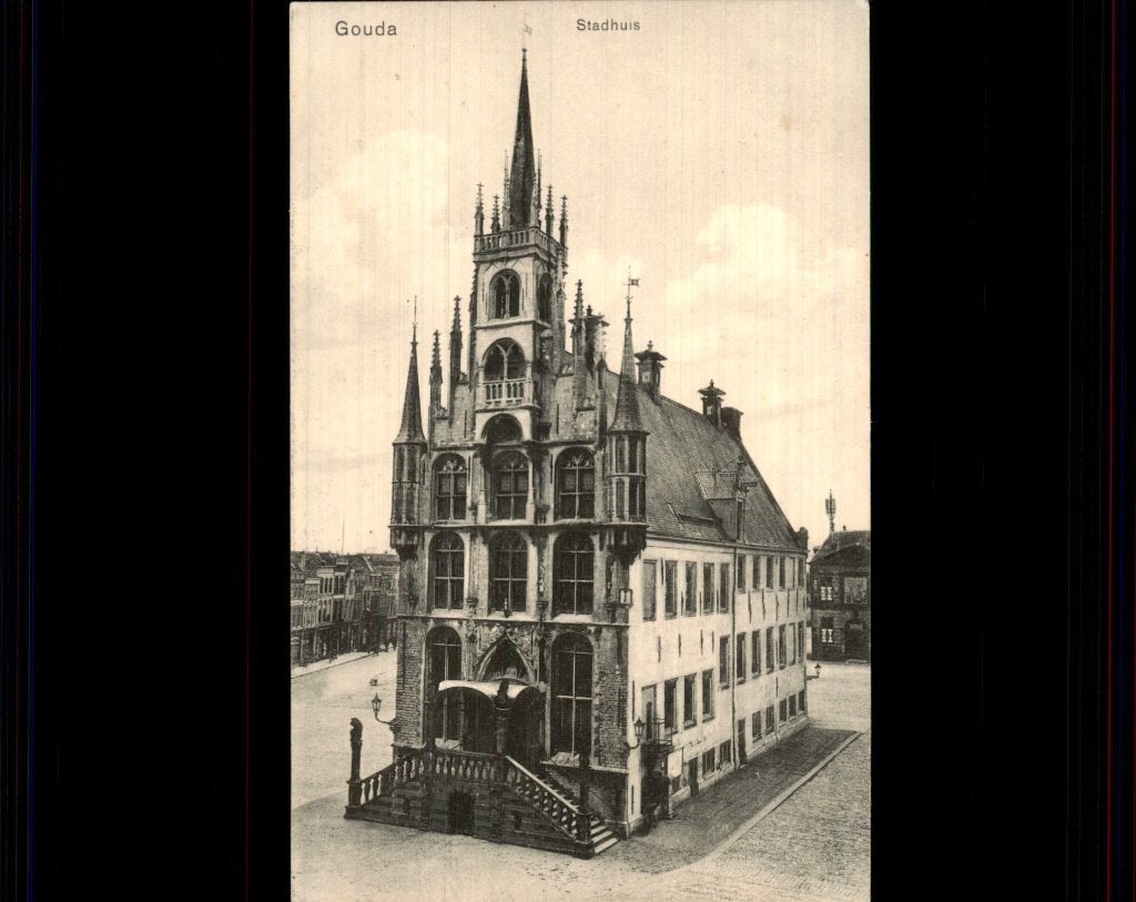 Gouda - Stadhuis - Voorgevel, Verzamelen, Ansichtkaarten | Nederland, Ongelopen, Zuid-Holland, Voor 1920, Ophalen of Verzenden