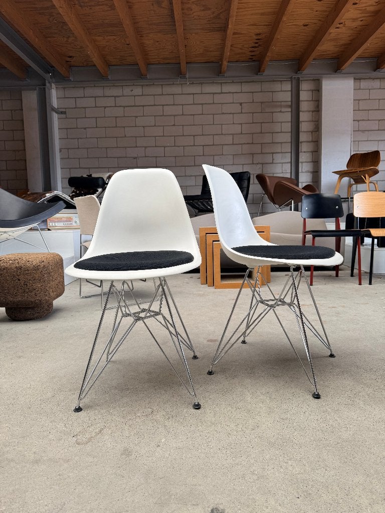 Vitra Eames DSR chair, Huis en Inrichting, Stoelen, Ophalen, Gebruikt, Stof, Wit