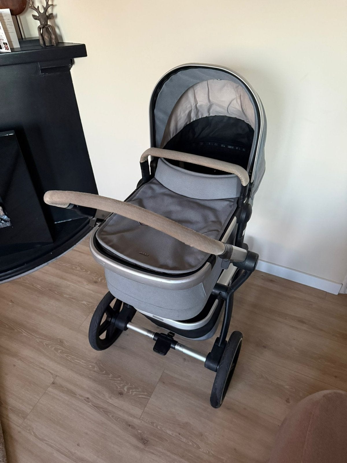 Licht Grijze Joolz Day + 2-in-1 Kinderwagen, Kinderen en Baby's, Kinderwagens en Combinaties, Zo goed als nieuw, Verstelbare duwstang