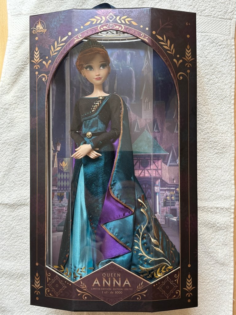 Disney Frozen Queen Anna Limited doll, Verzamelen, Poppen, Ophalen of Verzenden, Nieuw, Pop
