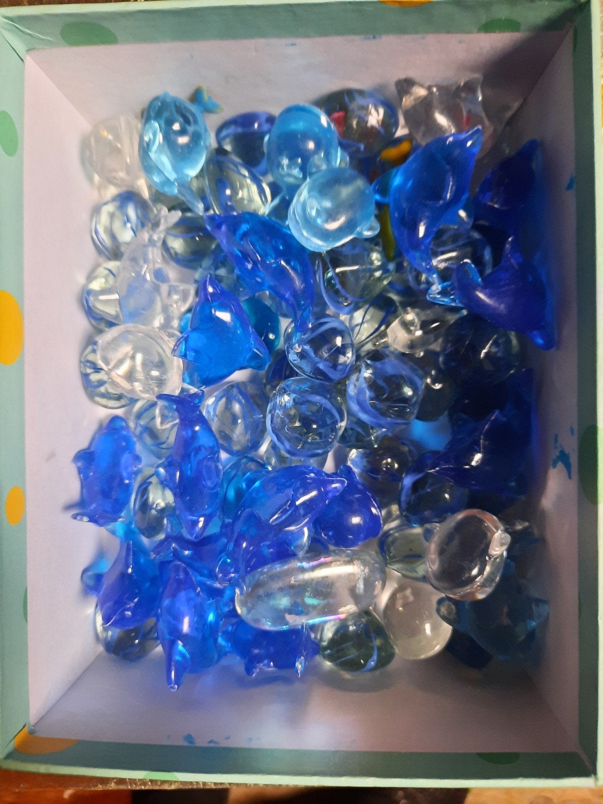 Decoratie visjes en steentjes van plastic, Ophalen of Verzenden, Zo goed als nieuw, Meerkleurig, Kunststof