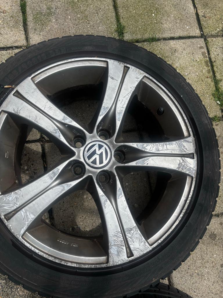 VW Velgen met banden 195/50R16 88H, Auto-onderdelen, Banden en Velgen, Ophalen, Gebruikt, 16 inch, Banden en Velgen