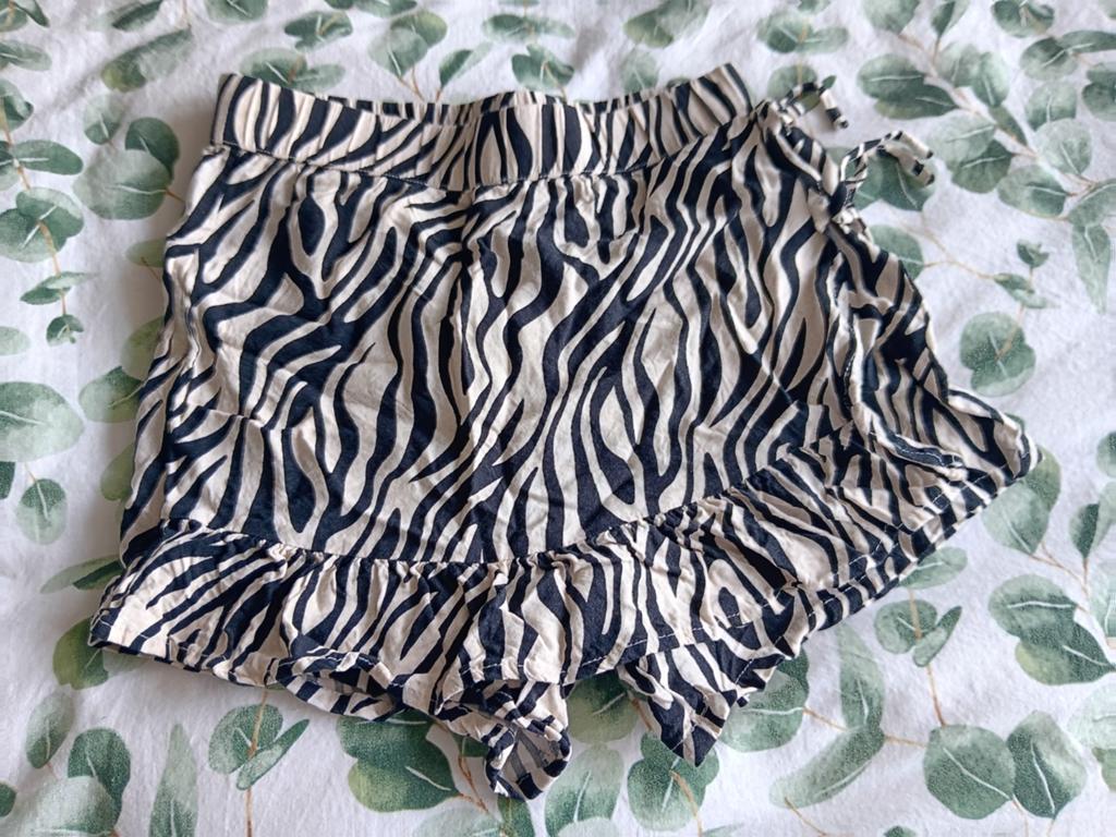 Zebraprint shorts maat 134/140 (8-10 jaar), Ophalen of Verzenden, Zo goed als nieuw, Page One Young, Meisje