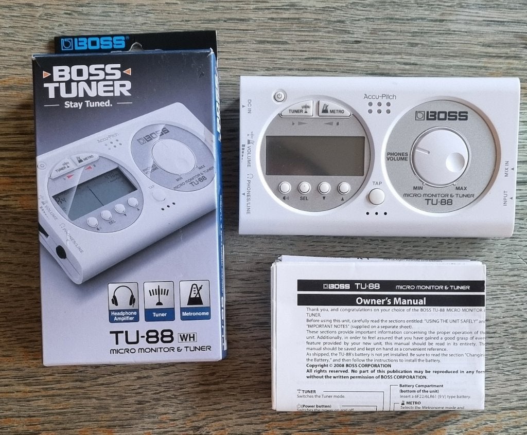 Boss Tuner Stemapparaat Gitaar Bas TU-88., Muziek en Instrumenten, Instrumenten | Toebehoren, Ophalen of Verzenden, Zo goed als nieuw