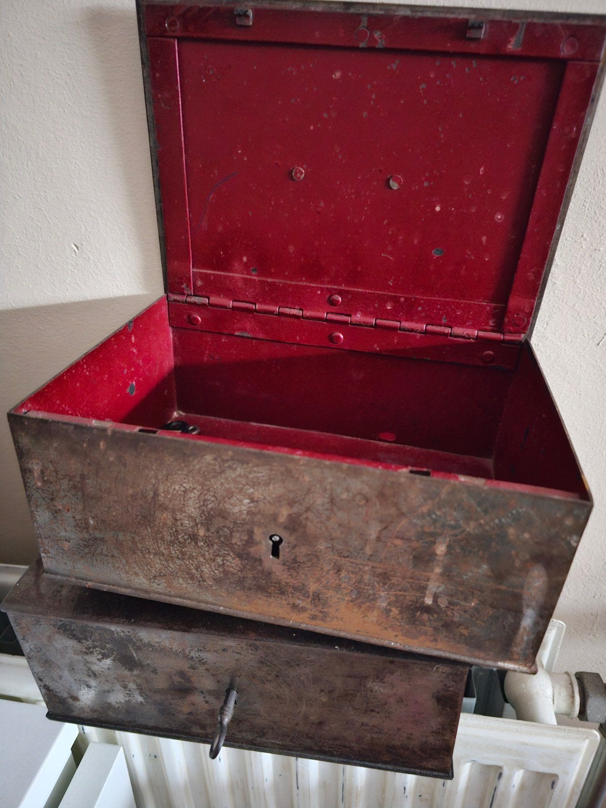 2 Oude Zware Geldkistjes inclusief Sleutels, Antiek en Kunst, Ophalen of Verzenden